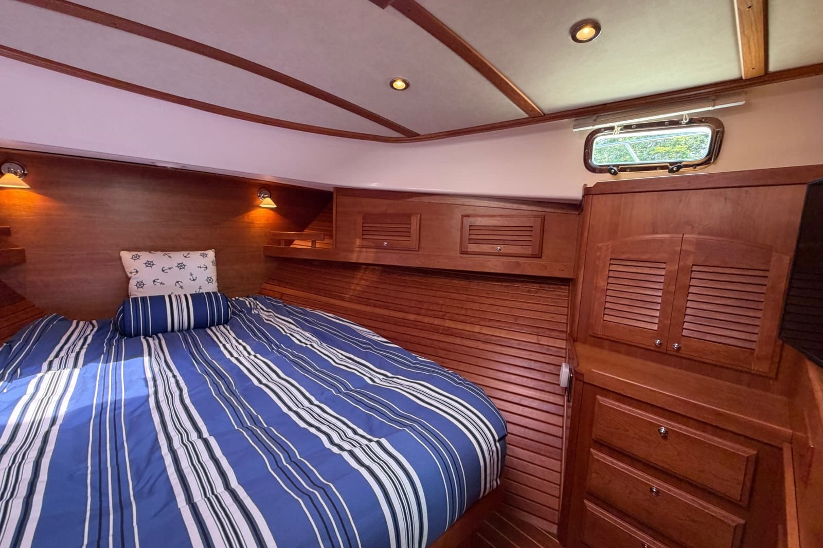 2011 Sabre 40 Sedan - Photo 58