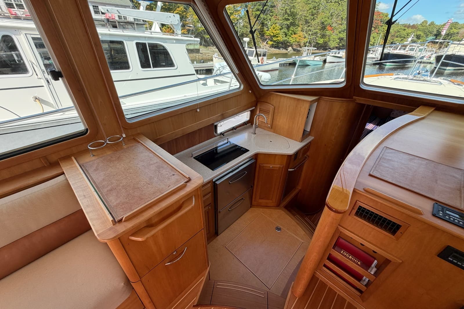 2011 Sabre 40 Sedan - Photo 41