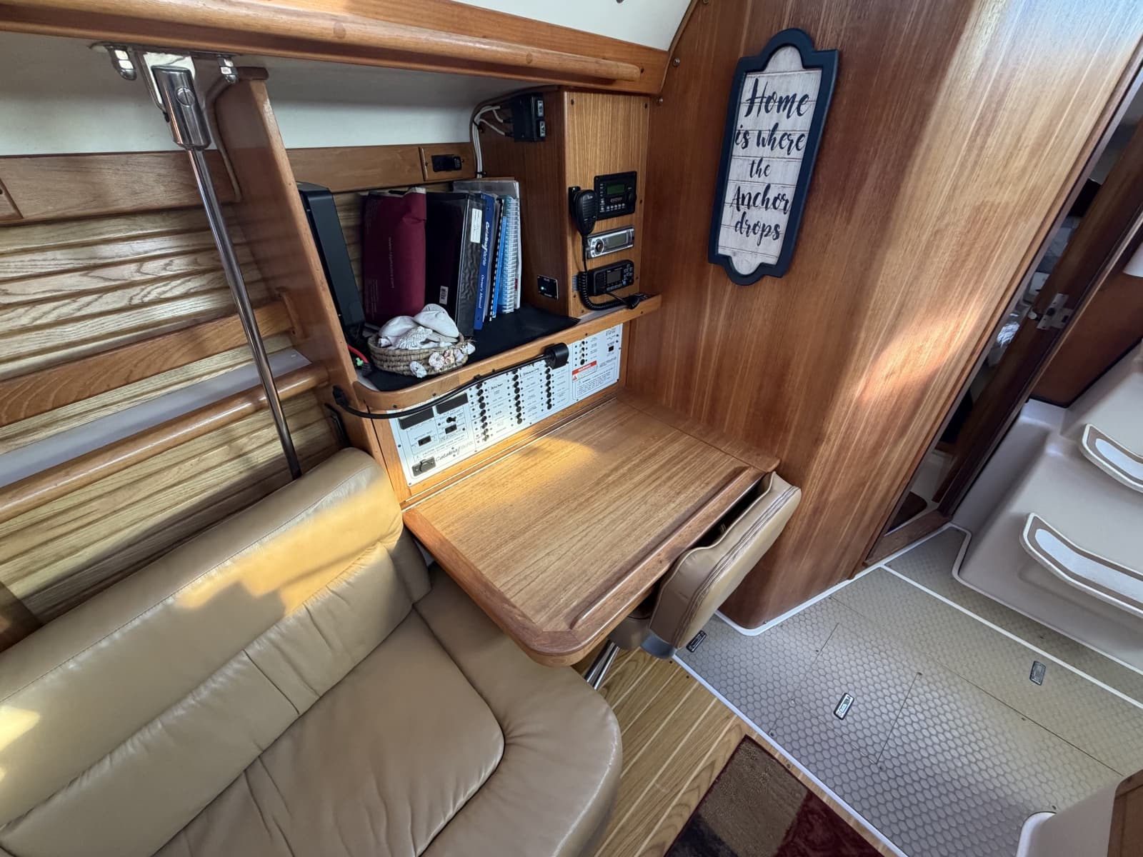 2001 Catalina 380 - Photo 52
