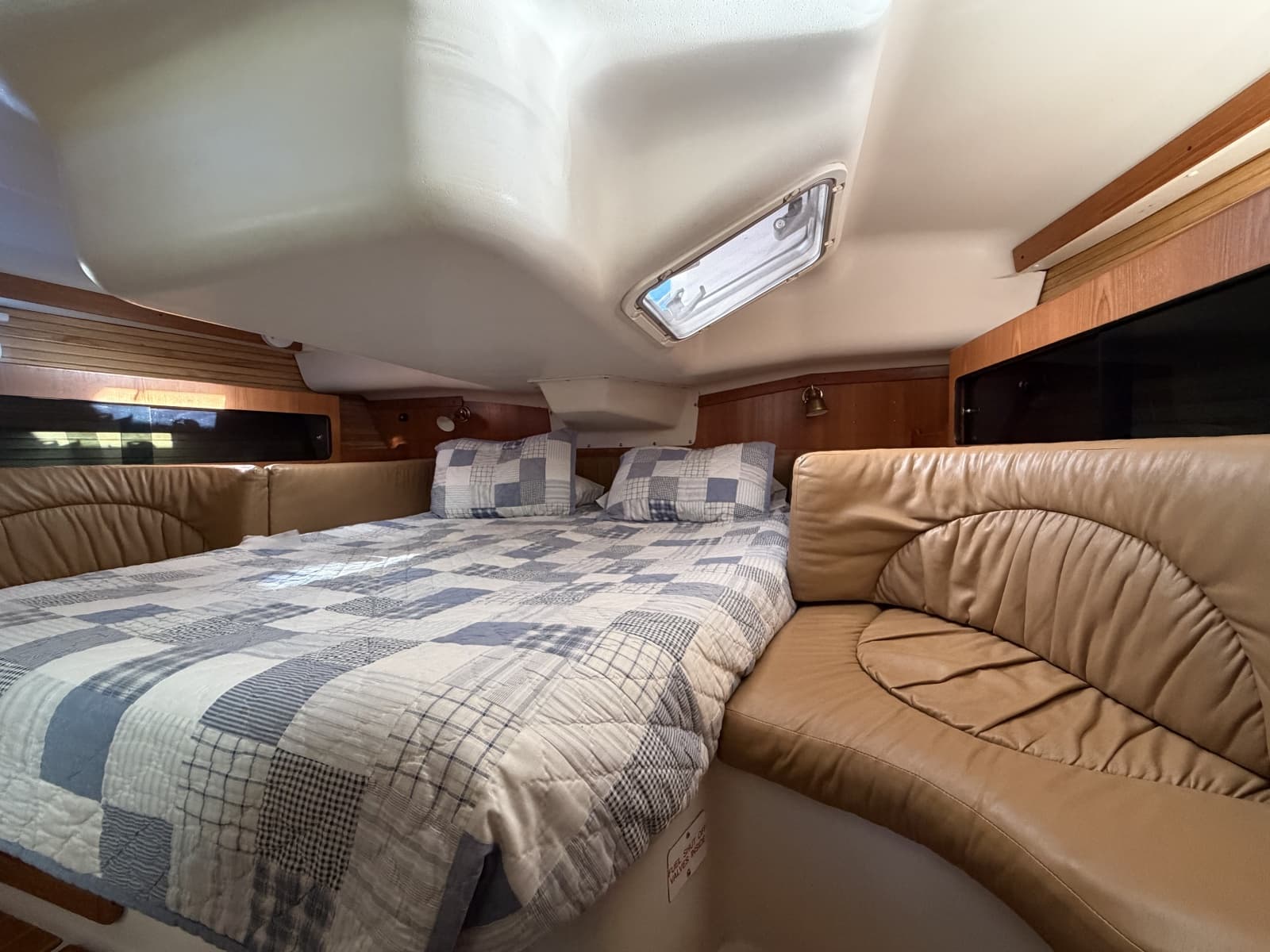 2001 Catalina 380 - Photo 4