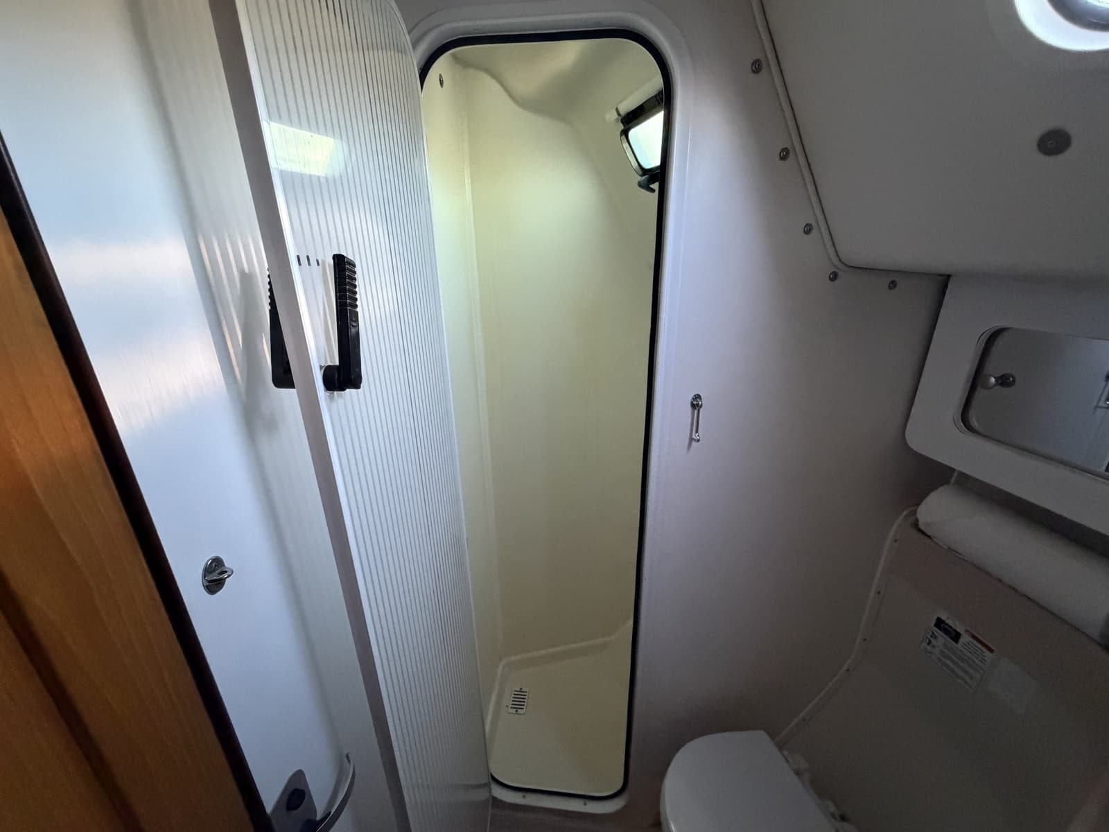 2001 Catalina 380 - Photo 61