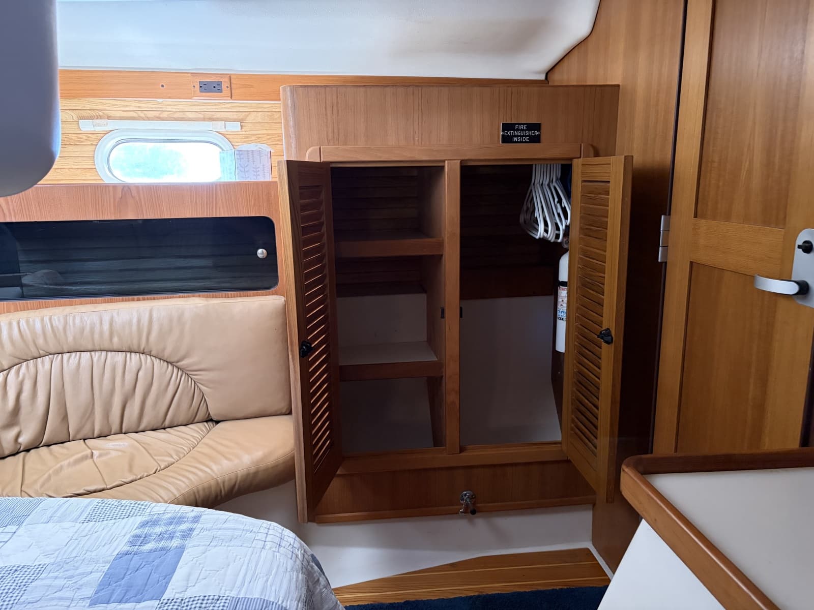 2001 Catalina 380 - Photo 74