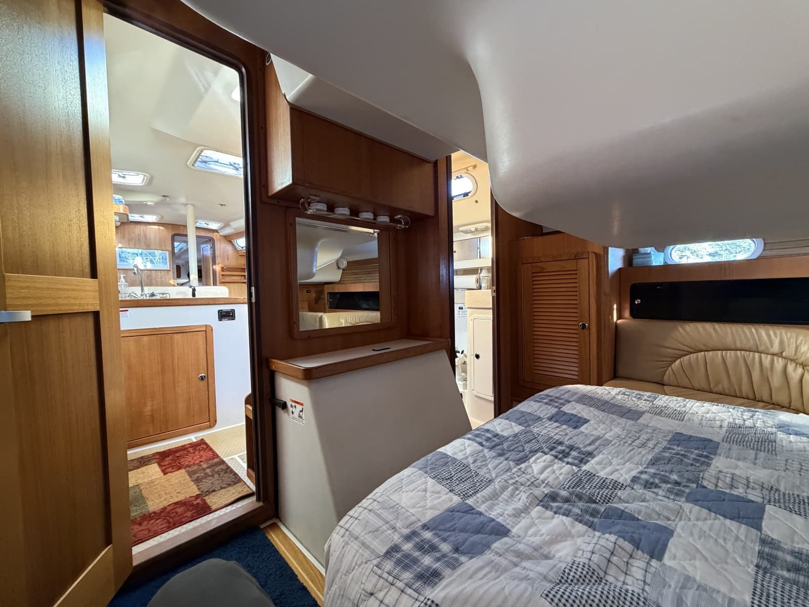 2001 Catalina 380 - Photo 72