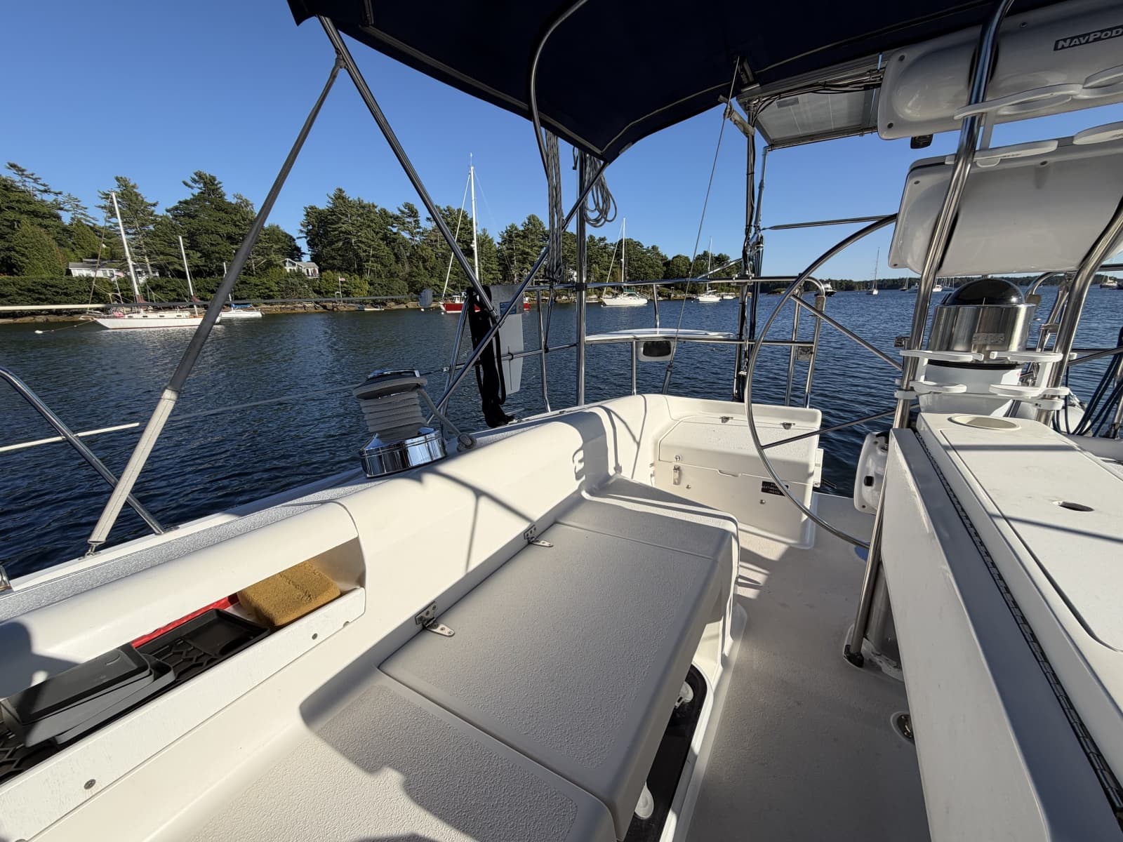 2001 Catalina 380 - Photo 21