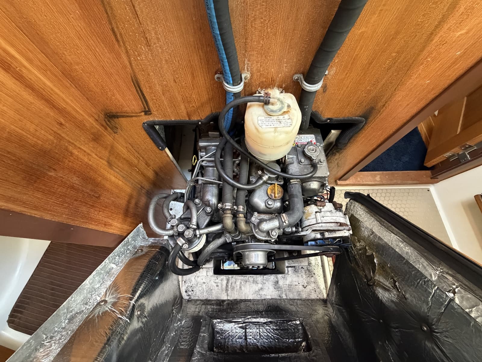 2001 Catalina 380 - Photo 57