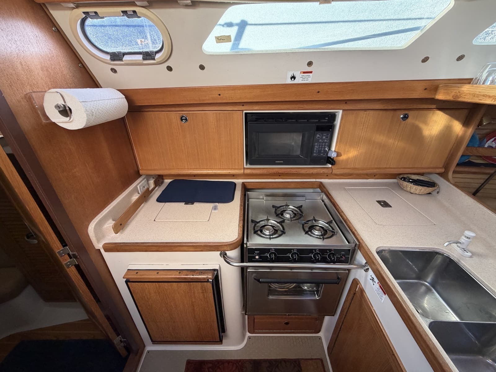2001 Catalina 380 - Photo 38