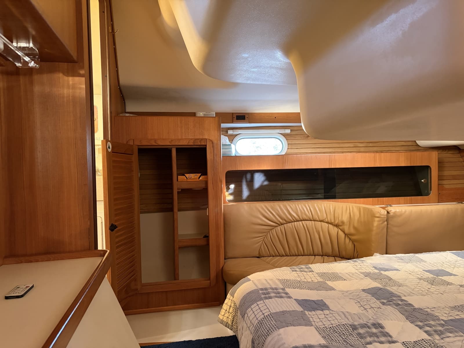2001 Catalina 380 - Photo 75