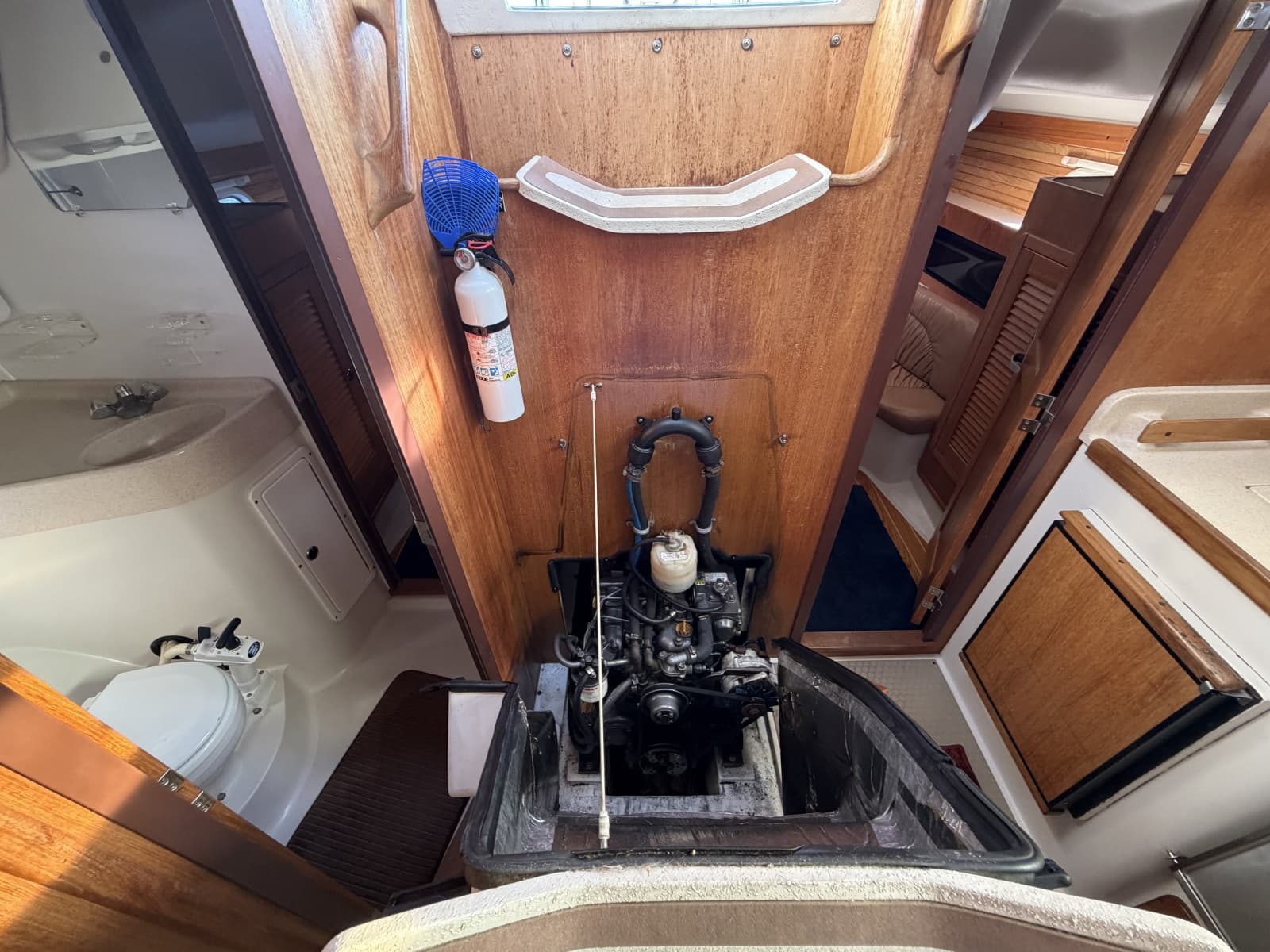 2001 Catalina 380 - Photo 56