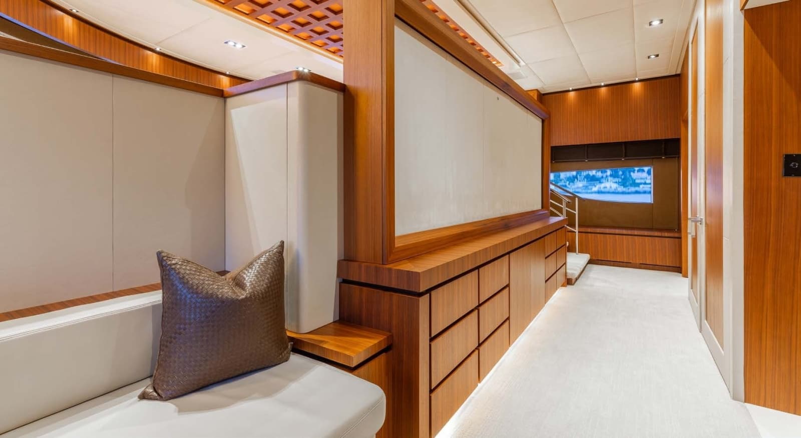 2012 Trinity Yachts Tri-Deck - Photo 16