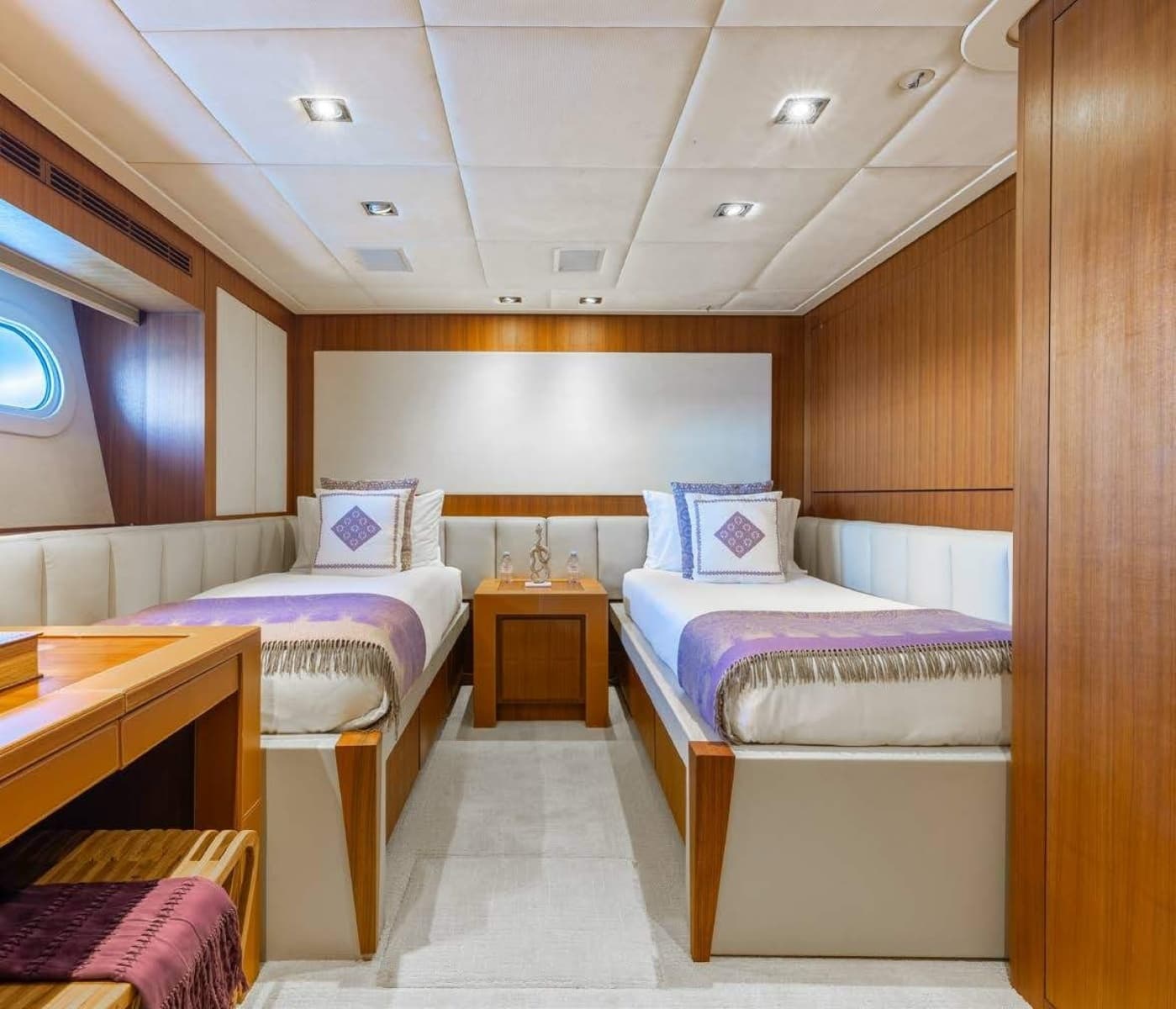 2012 Trinity Yachts Tri-Deck - Photo 27