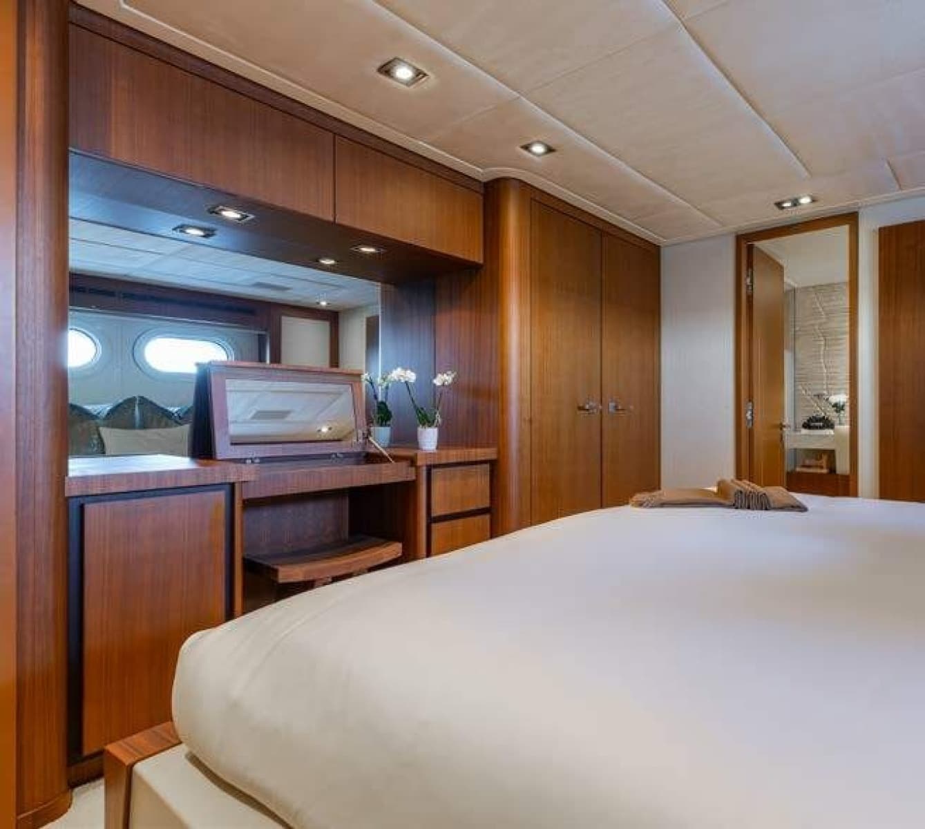 2012 Trinity Yachts Tri-Deck - Photo 24