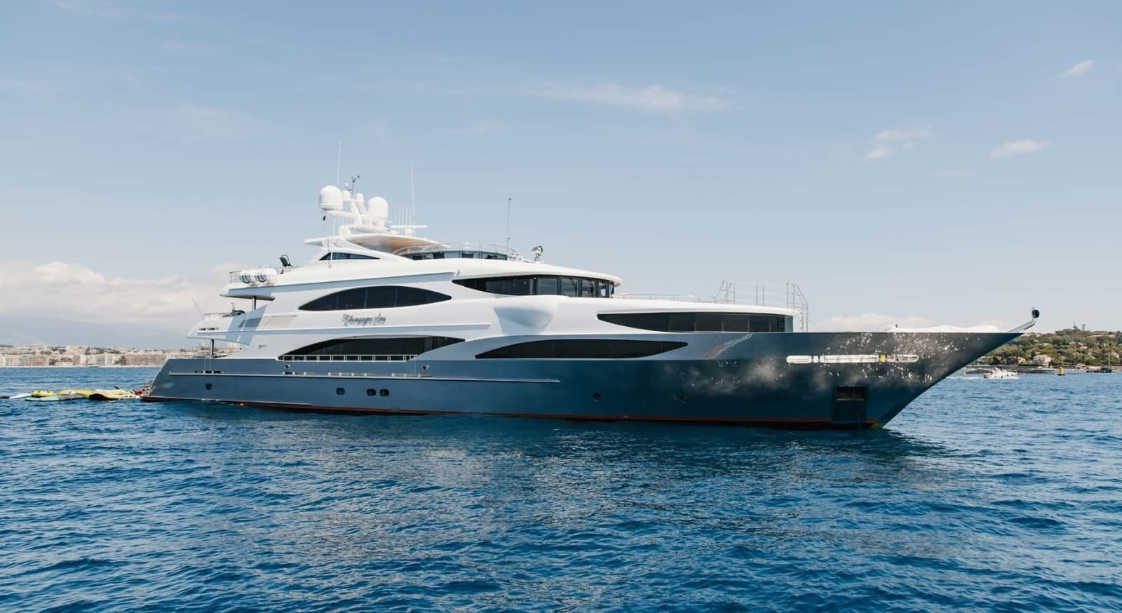 2012 Trinity Yachts Tri-Deck - Photo 3