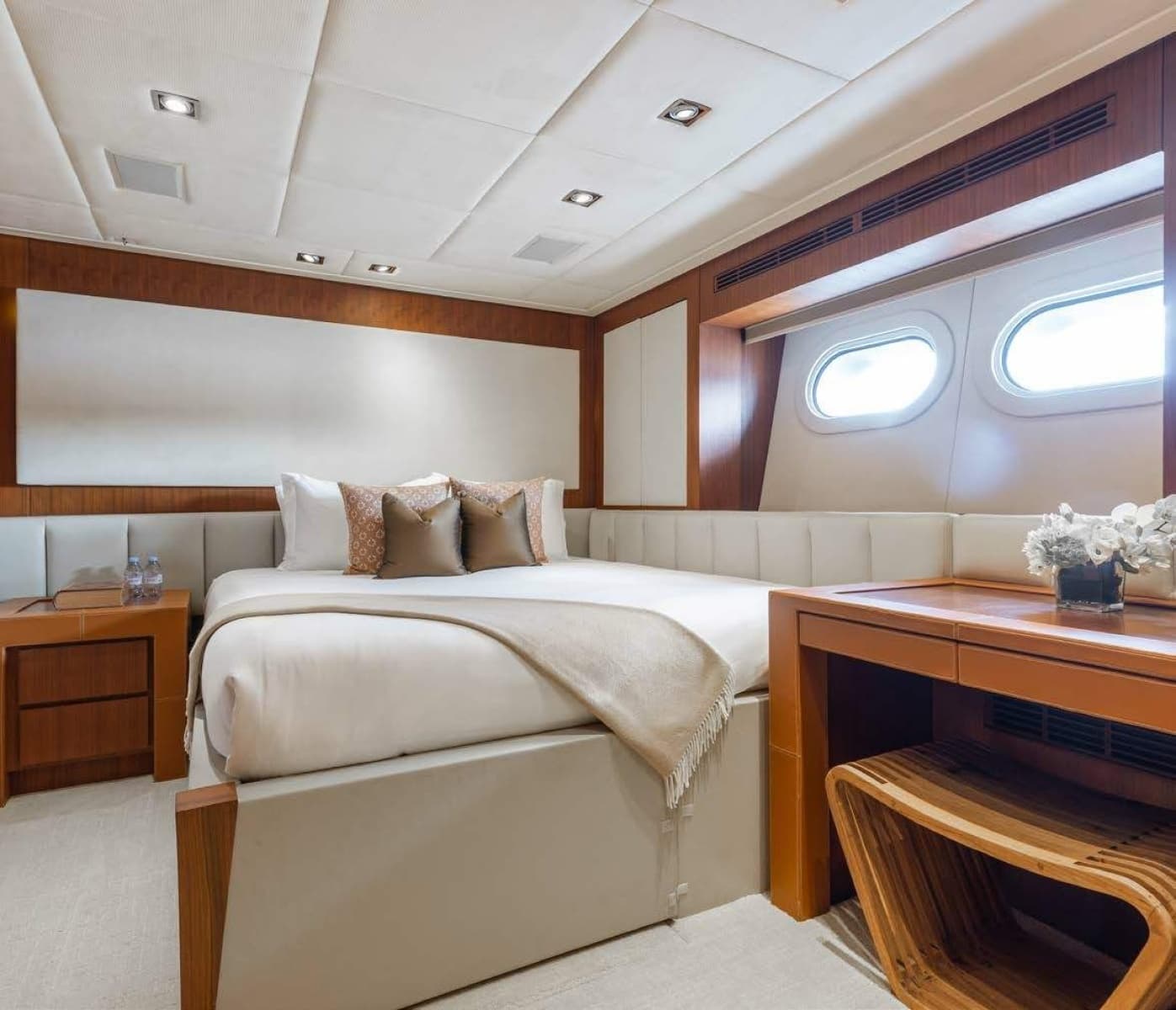 2012 Trinity Yachts Tri-Deck - Photo 36