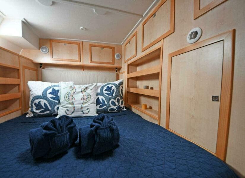 2023 Royal Cape Catamarans 570 Flybridge - Photo 14