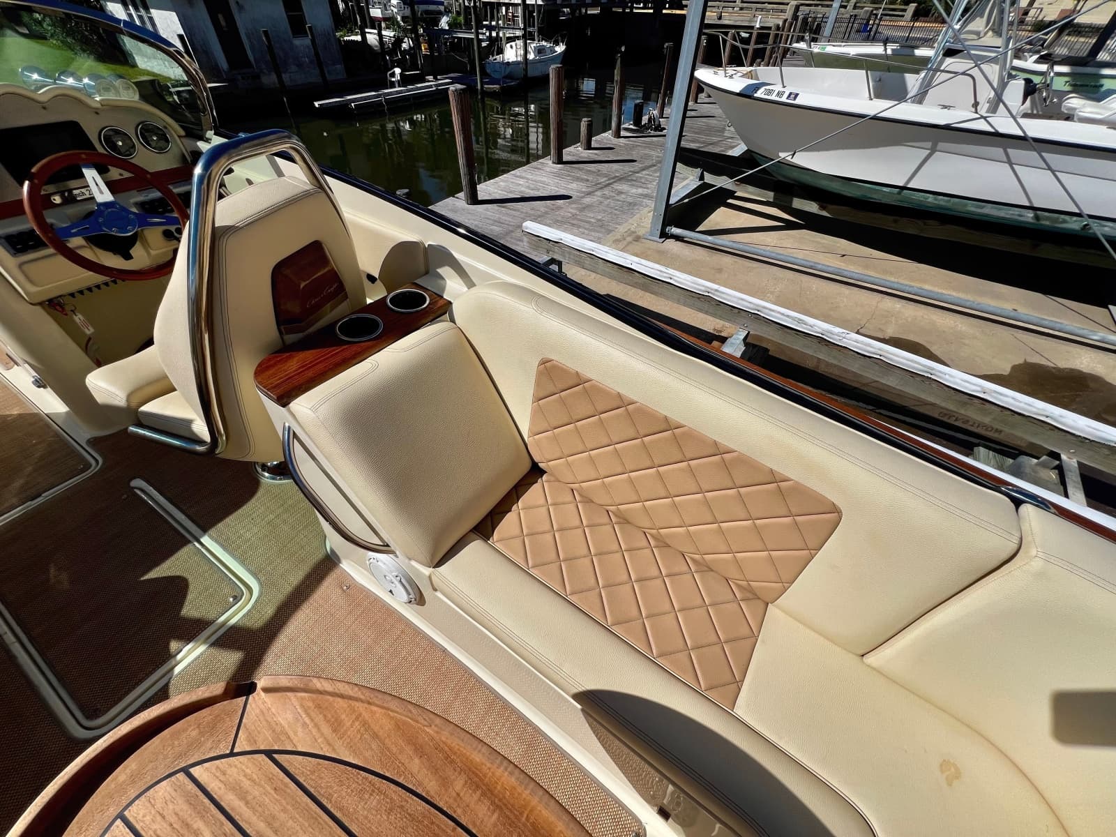 2020 Chris-Craft Launch 27 - Photo 35