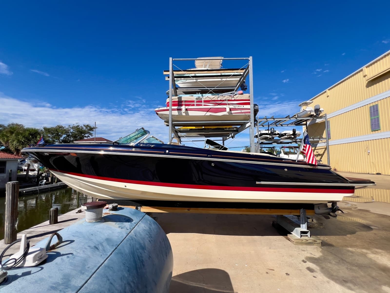 2020 Chris-Craft Launch 27 - Photo 13