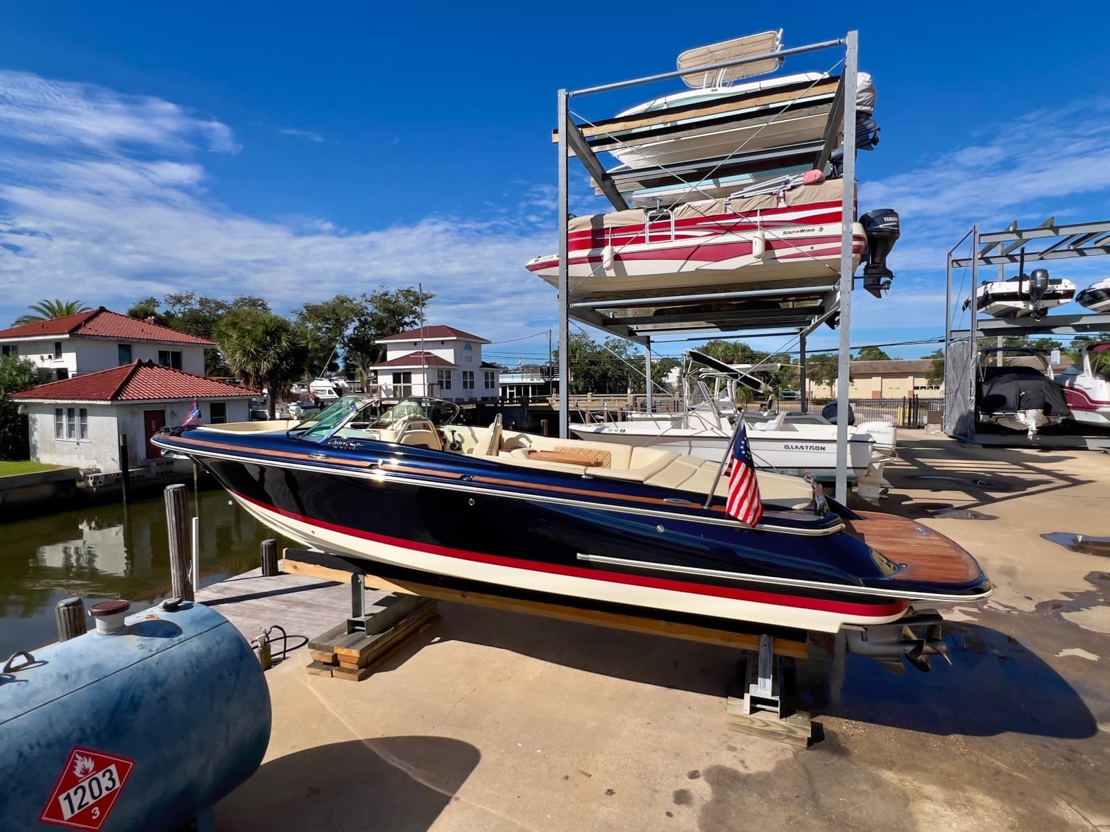 2020 Chris-Craft Launch 27 - Photo 14