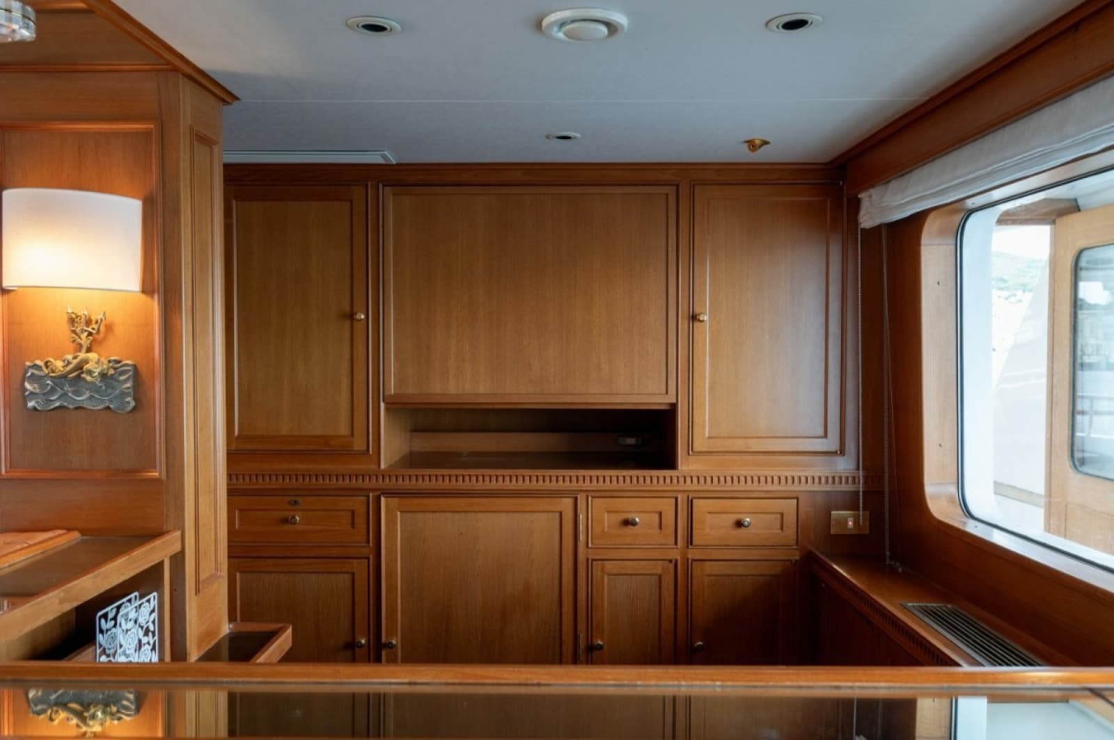 1979 Feadship  - Photo 32
