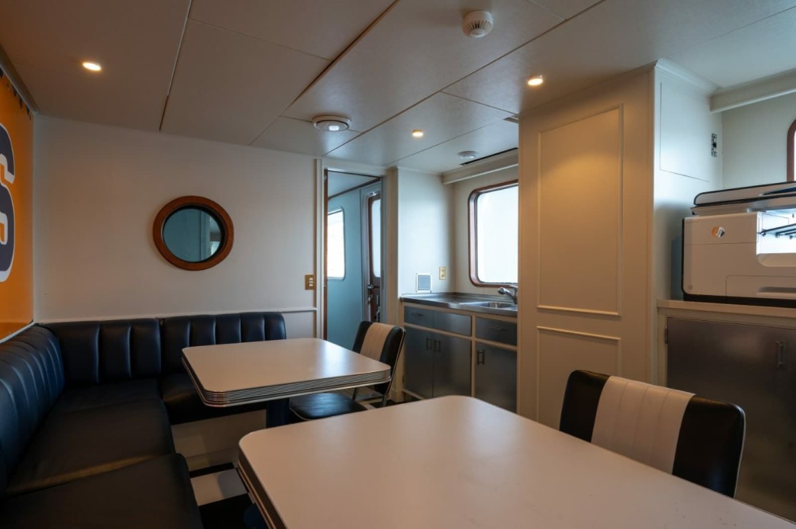 1979 Feadship  - Photo 23