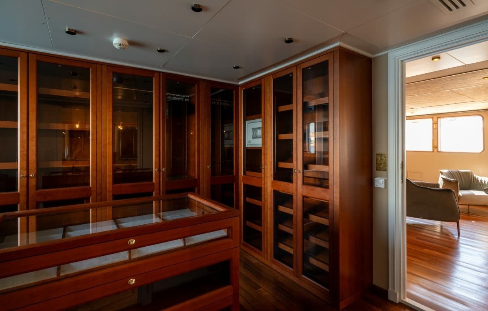 1979 Feadship  - Photo 16