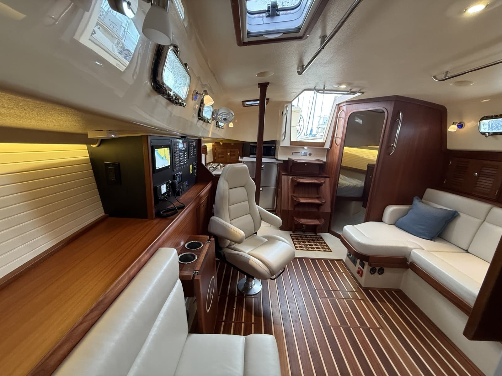 2025 Island Packet  - Photo 17