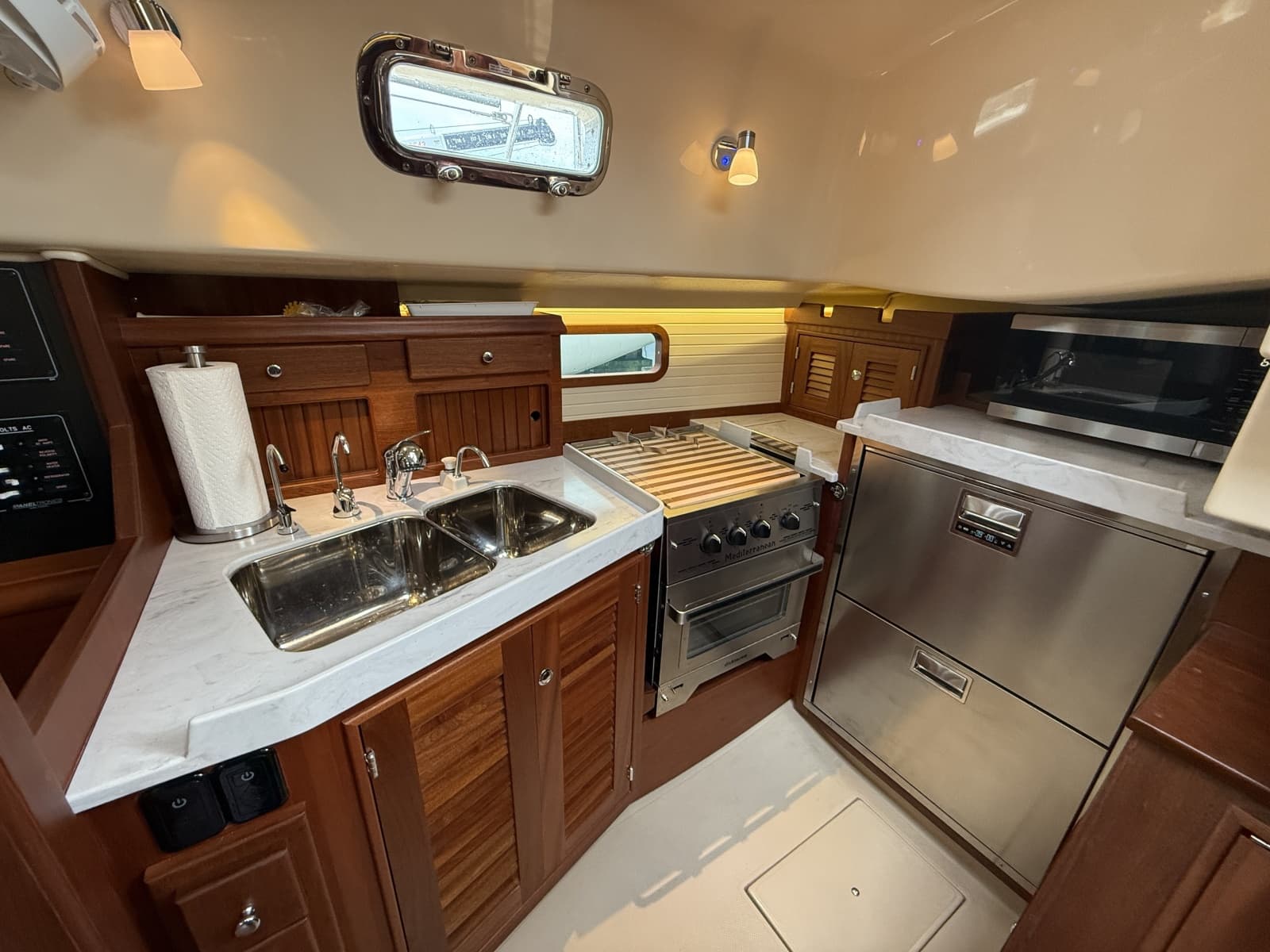 2025 Island Packet  - Photo 21