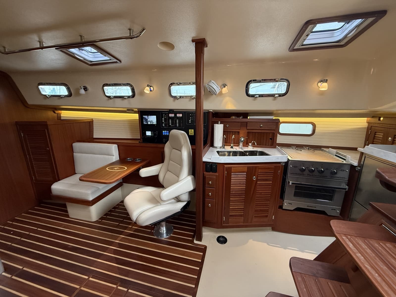 2025 Island Packet  - Photo 2