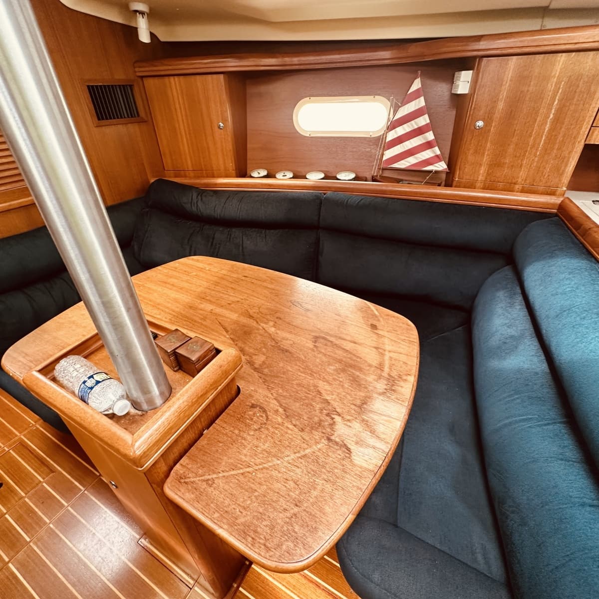 2002 Hunter 356 - Photo 23