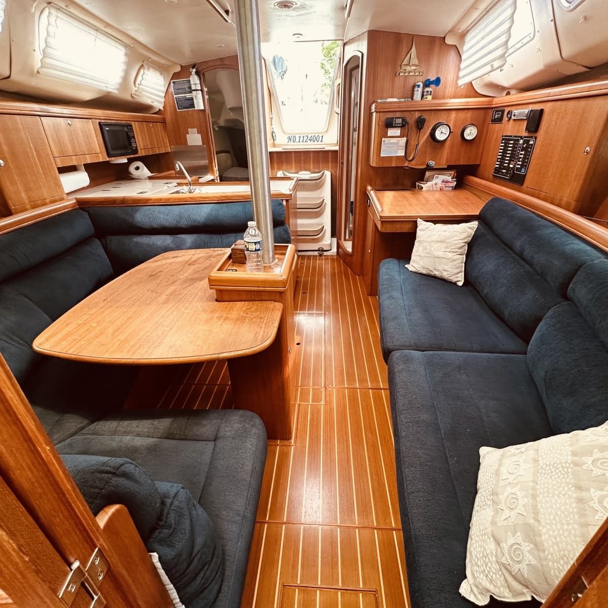 2002 Hunter 356 - Photo 19