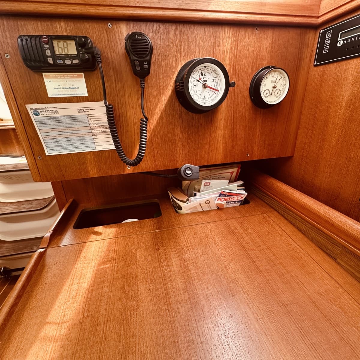 2002 Hunter 356 - Photo 24