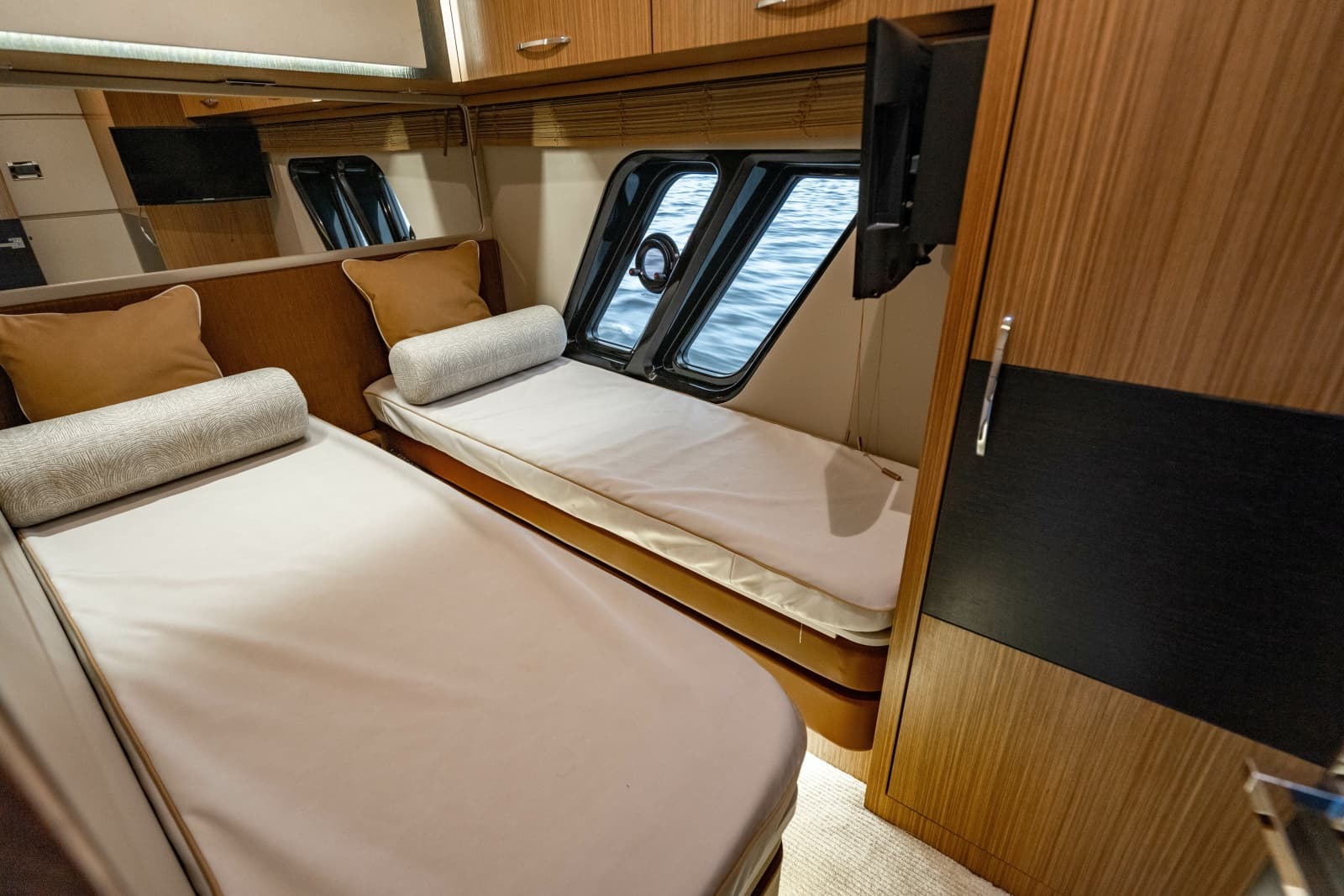 2017 Sea Ray L65 - Photo 30