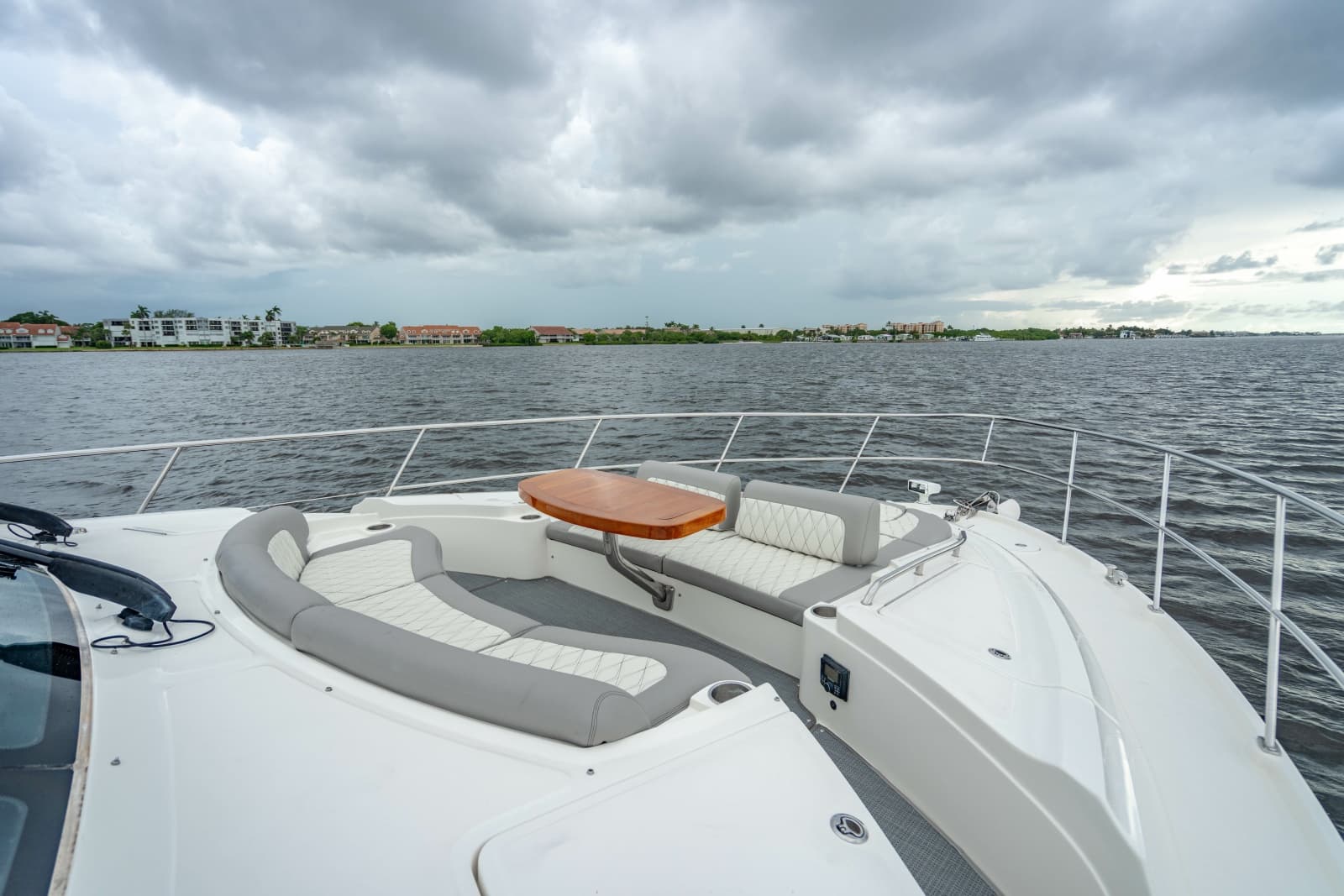 2017 Sea Ray L65 - Photo 70