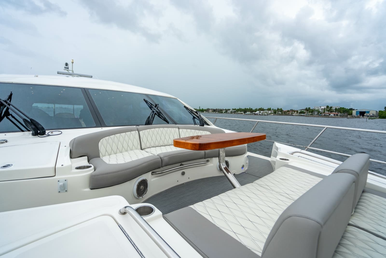2017 Sea Ray L65 - Photo 68