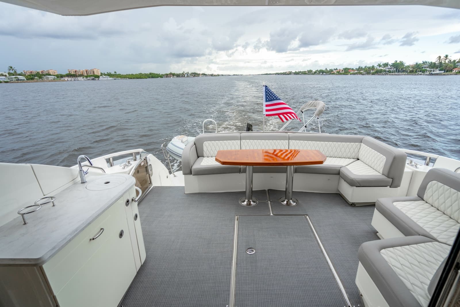 2017 Sea Ray L65 - Photo 48
