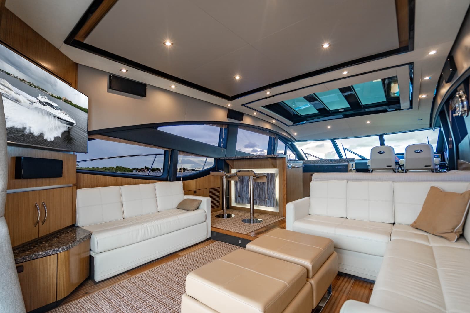 2017 Sea Ray L65 - Photo 74