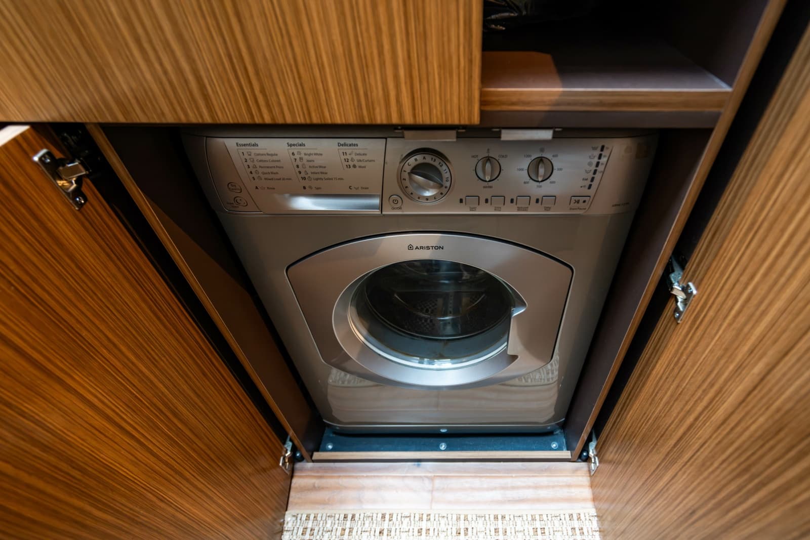 2017 Sea Ray L65 - Photo 95