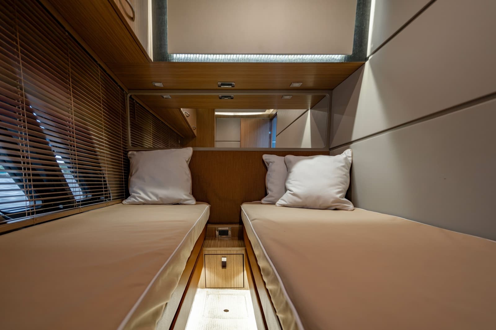 2017 Sea Ray L65 - Photo 29