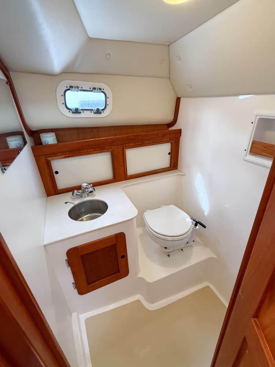 2004 Hunt Yachts SurfHunter 29 - Photo 25