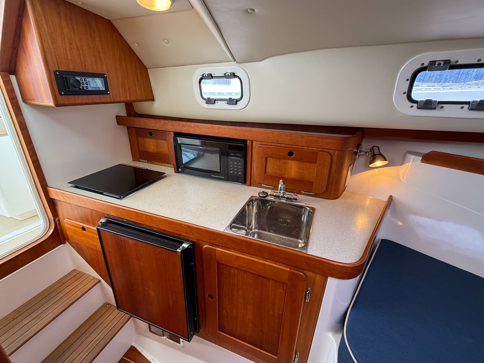 2004 Hunt Yachts SurfHunter 29 - Photo 17