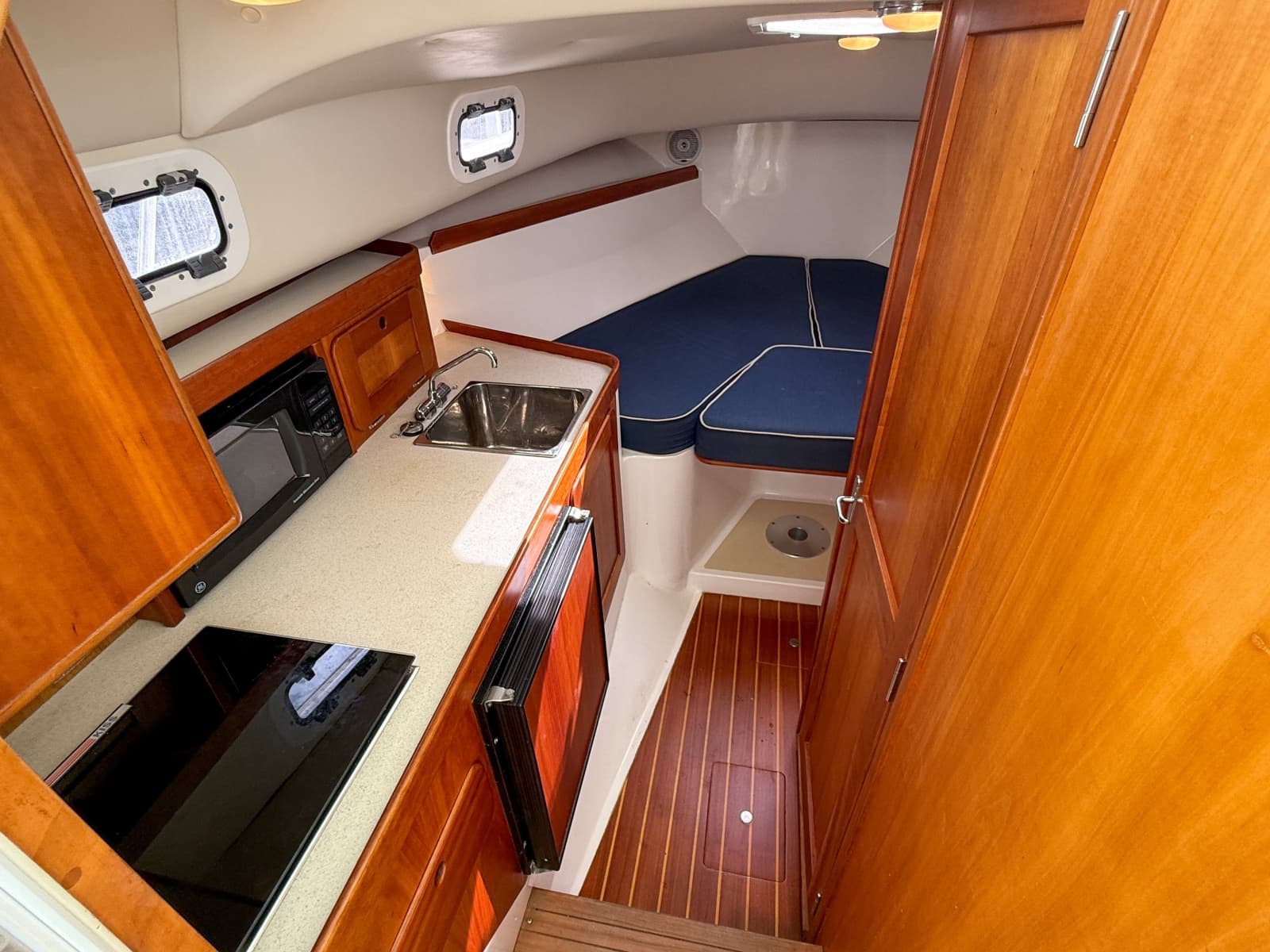 2004 Hunt Yachts SurfHunter 29 - Photo 16