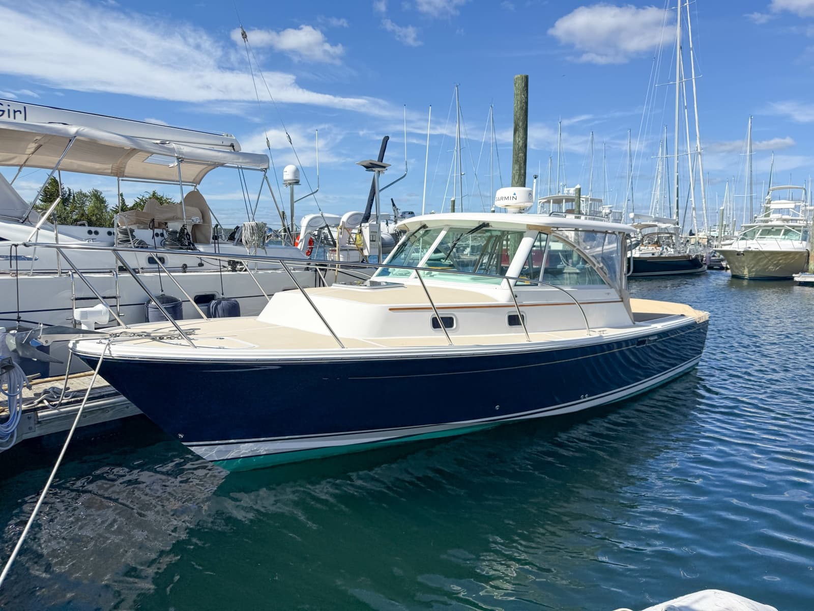2004 Hunt Yachts SurfHunter 29 - Photo 2