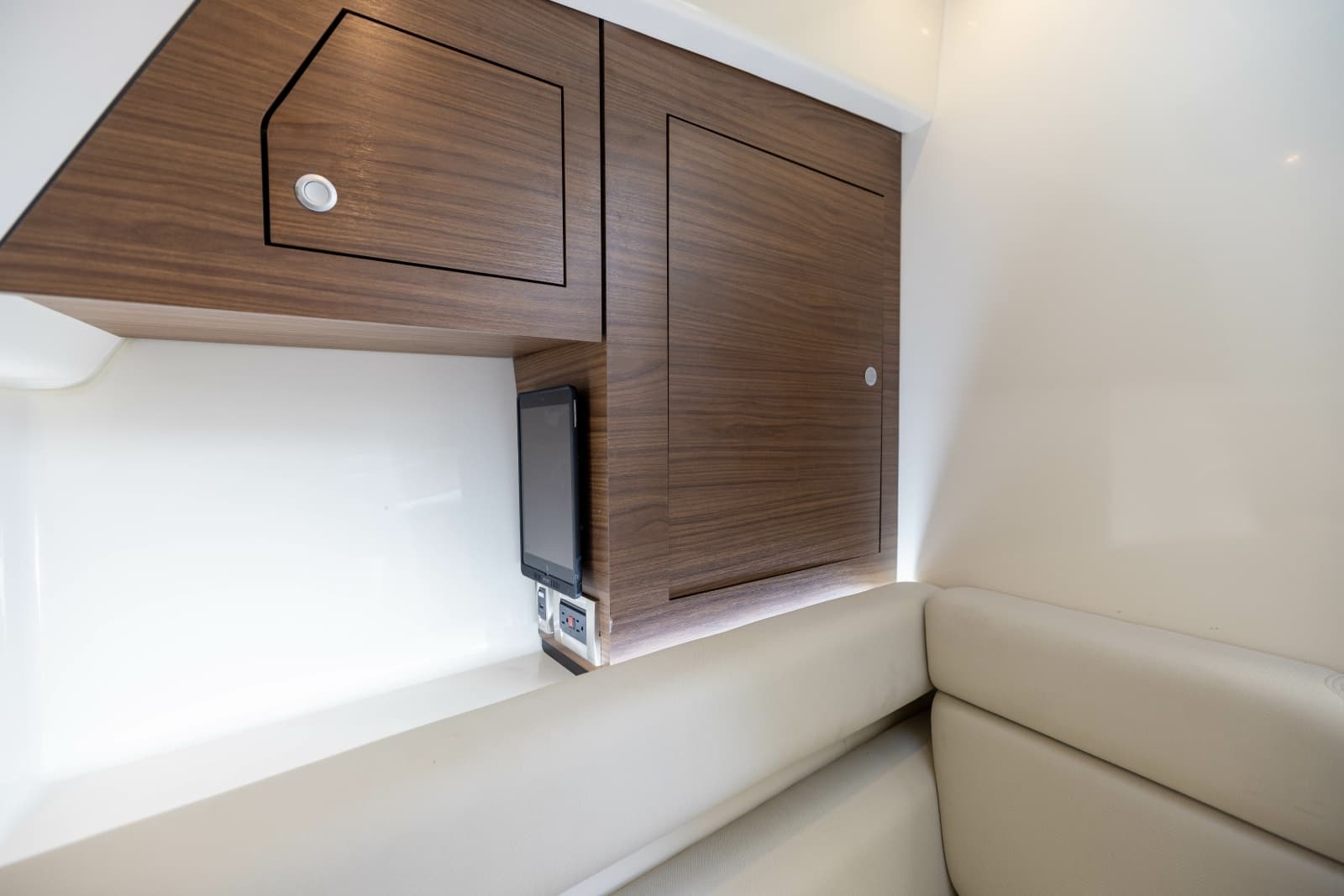 2021 Boston Whaler Realm - Photo 66