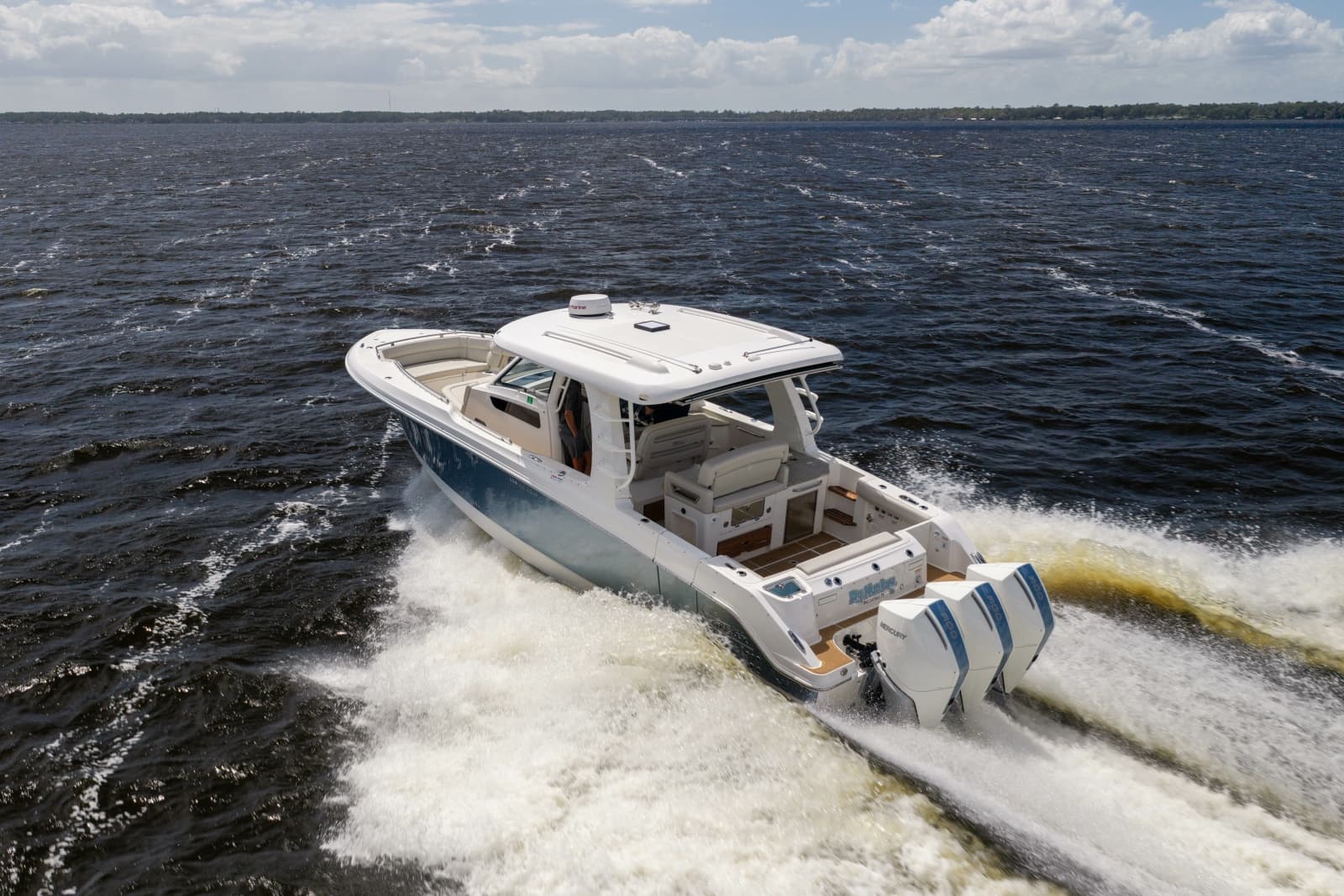 2021 Boston Whaler Realm - Photo 13