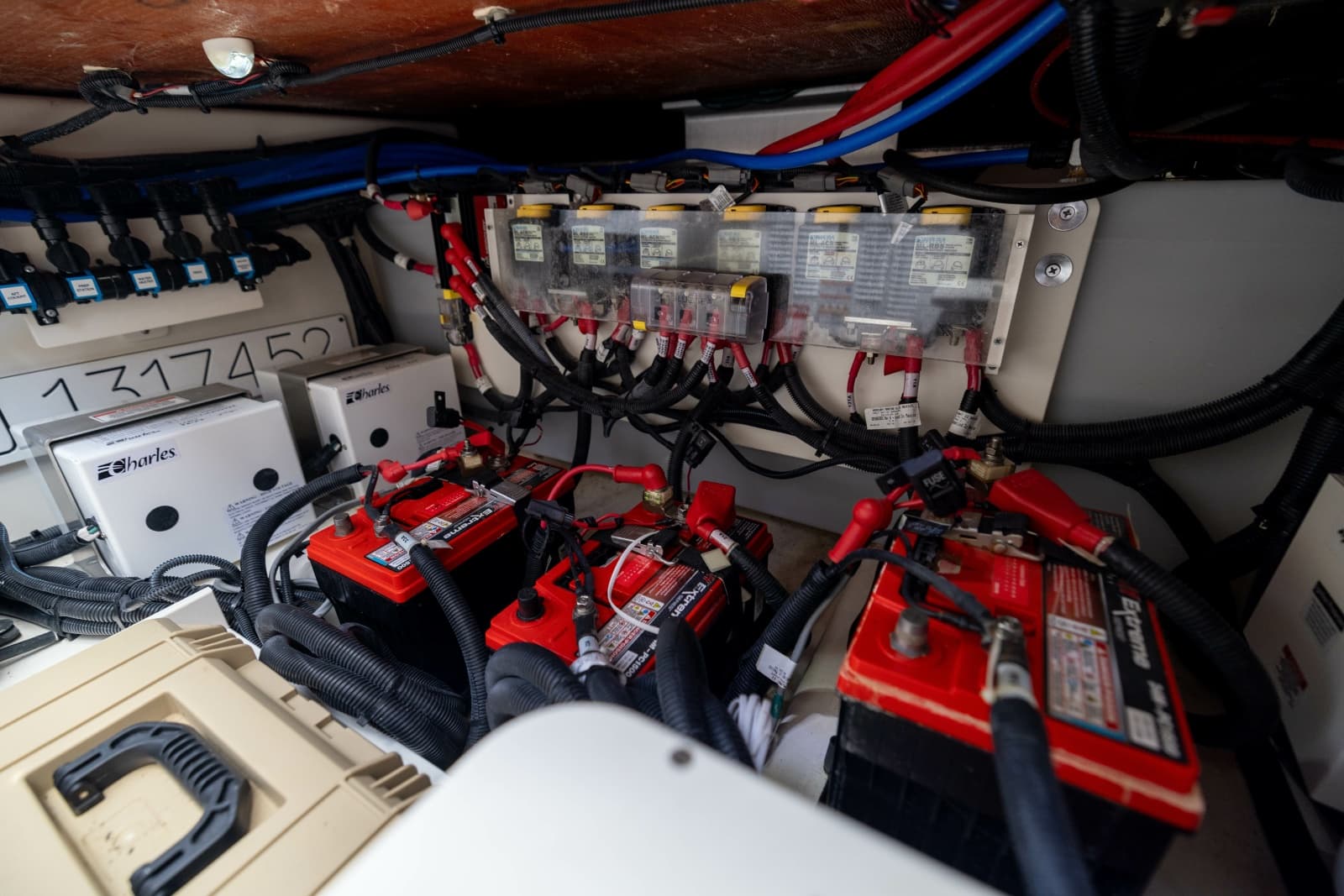 2021 Boston Whaler Realm - Photo 61