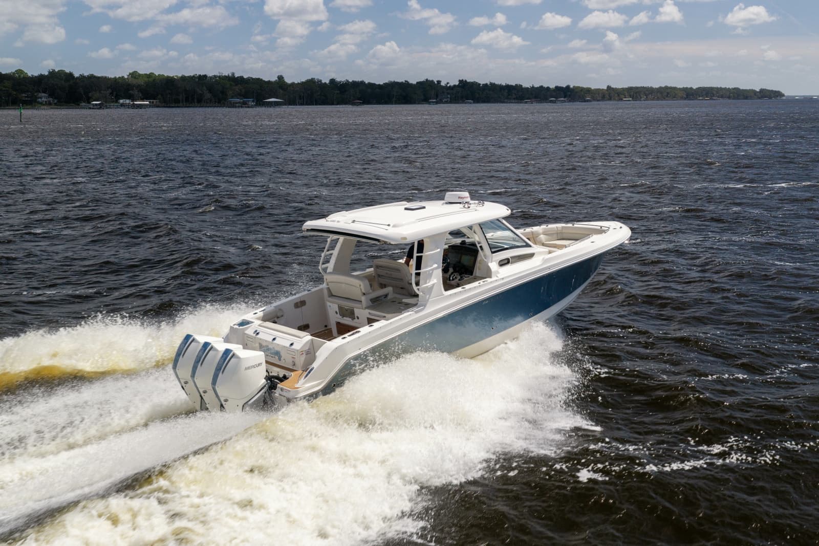 2021 Boston Whaler Realm - Photo 12