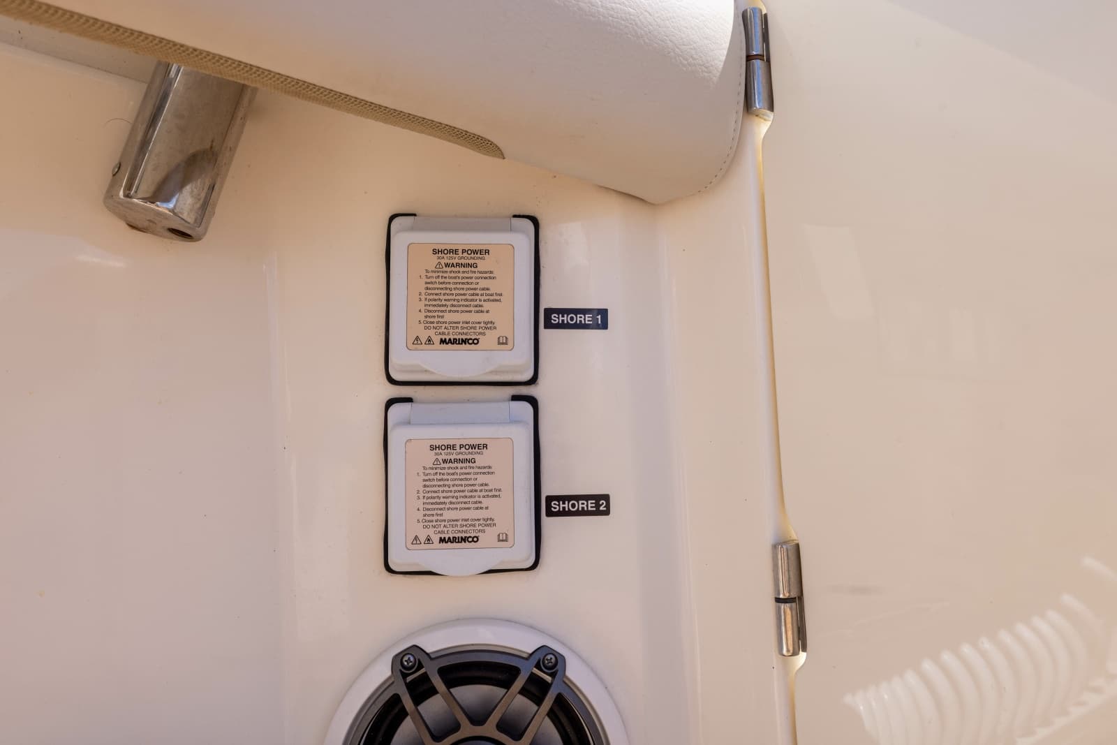 2021 Boston Whaler Realm - Photo 52
