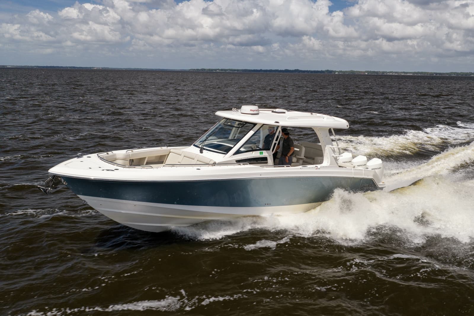 2021 Boston Whaler Realm - Photo 9