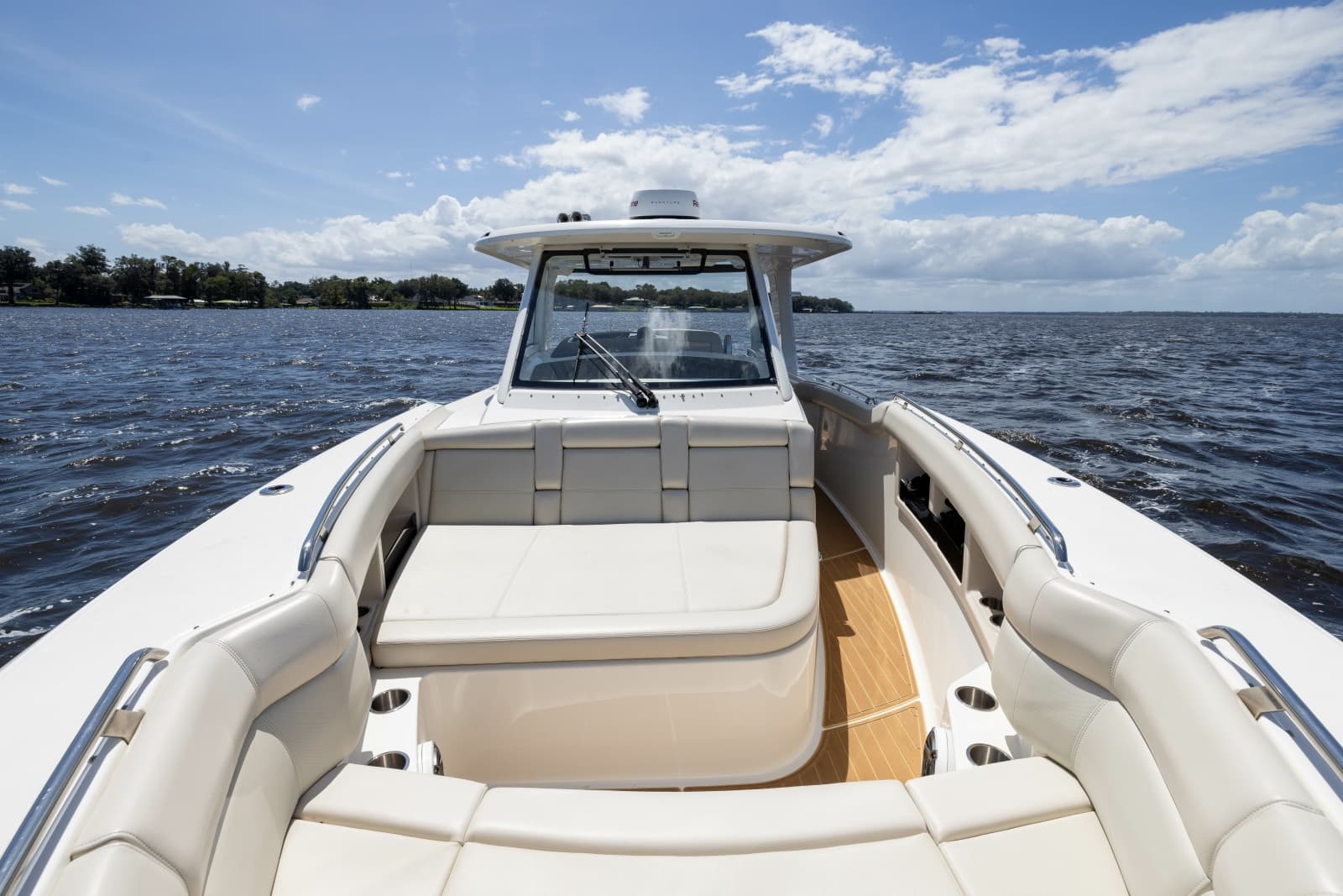 2021 Boston Whaler Realm - Photo 18