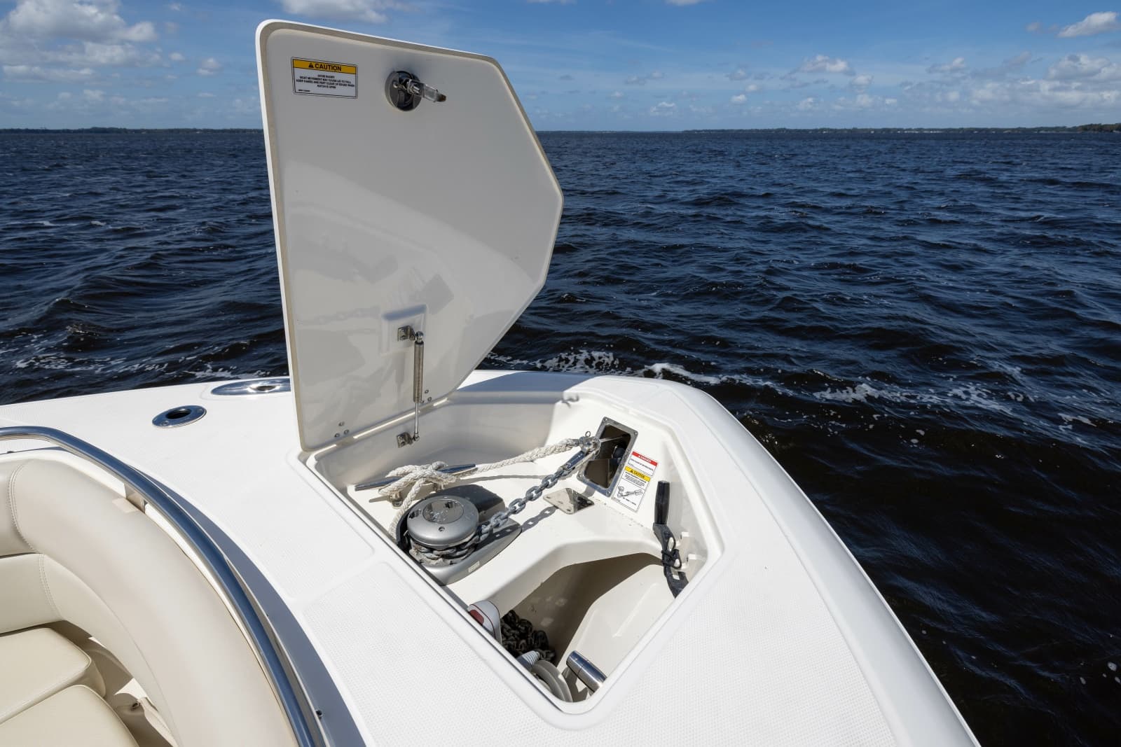 2021 Boston Whaler Realm - Photo 16
