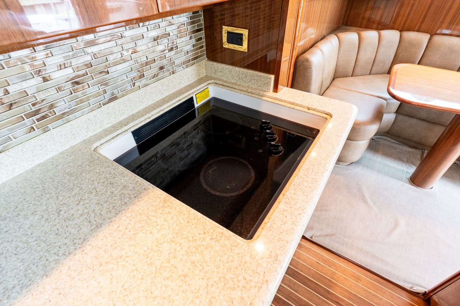 2007 Viking 48 Convertible - Photo 62